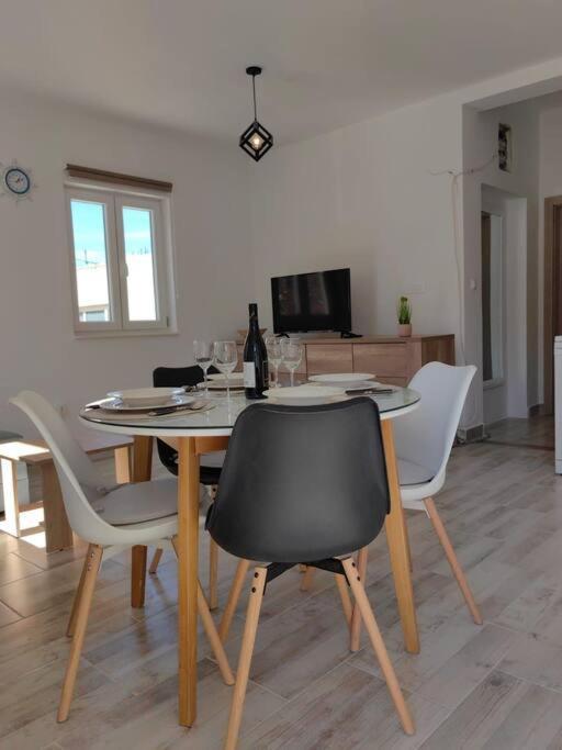 Apartment Marija, New 1Bd Apt With Free Parking Split Bagian luar foto