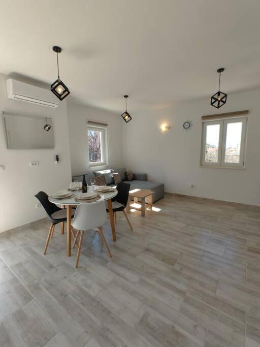 Apartment Marija, New 1Bd Apt With Free Parking Split Bagian luar foto